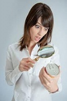 Мелкий текст на этикетках мешает испанцам выбрать правильный продукт 
