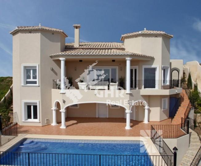New Villa in Cumbre del Sol (Alicante)